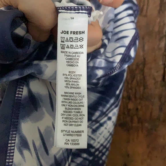 3/$10 Joe Fresh Workout Set with Extra Sports Bra - Picture 5 of 6